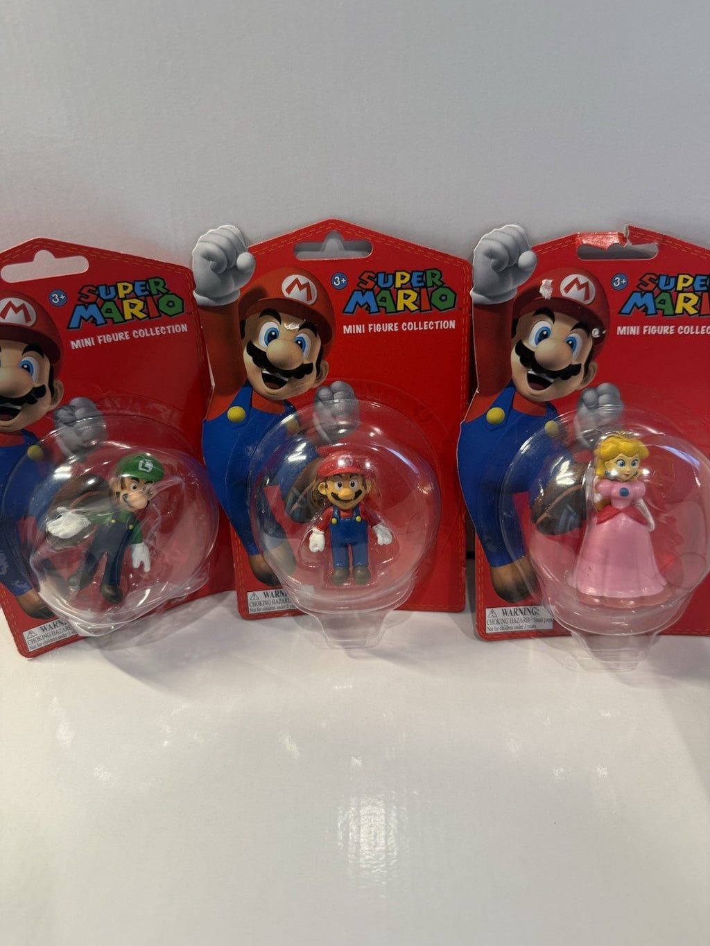 Super Mario Mini Figure Collection Nintendo Brand New Sealed Mario Luigi Peach