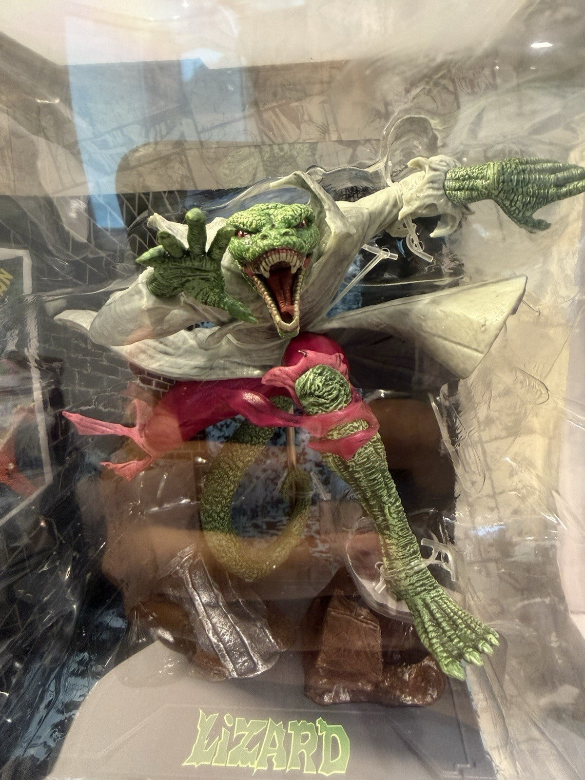 Marvel Collection The Lizard Spider-Man #2 1:10 Scale Posed Figure.